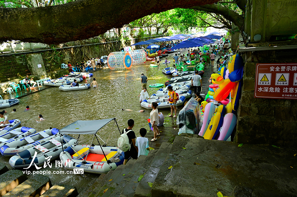 重庆：“凉”经济受热捧【3】