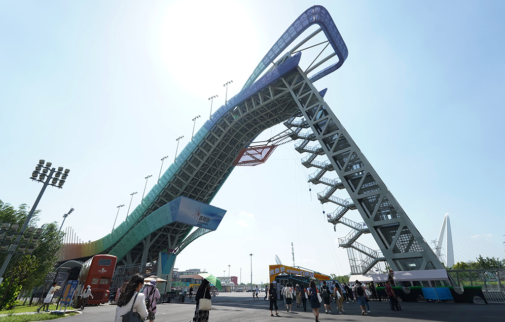 8月11日拍摄的首钢园区。新华社记者 张晨霖 摄