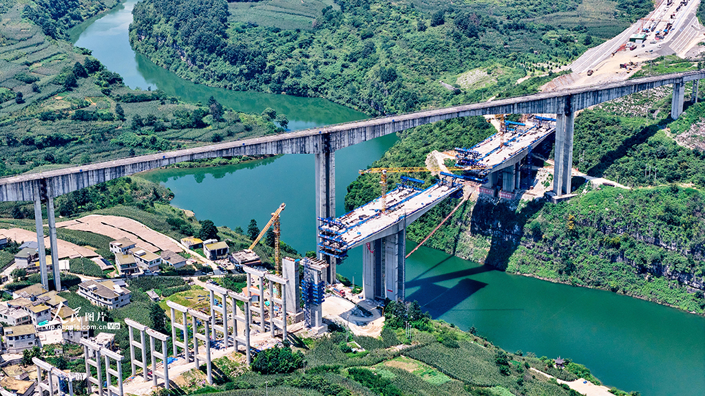 沪昆高速扩容工程安盘段山区智慧梁场完成全部T梁预制任务【4】