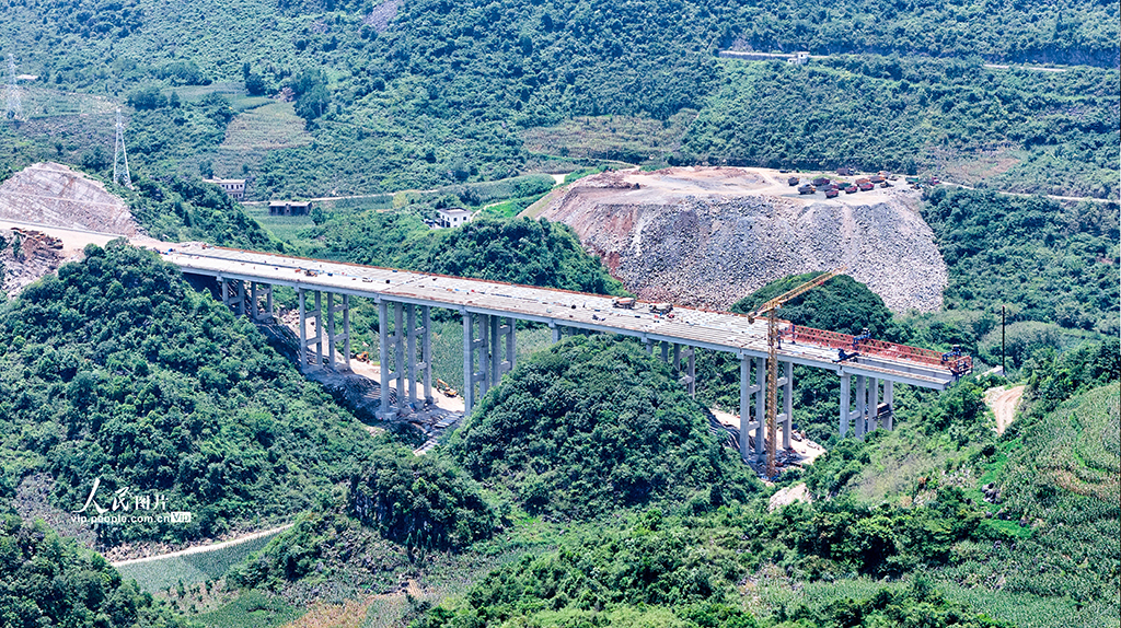 沪昆高速扩容工程安盘段山区智慧梁场完成全部T梁预制任务【3】