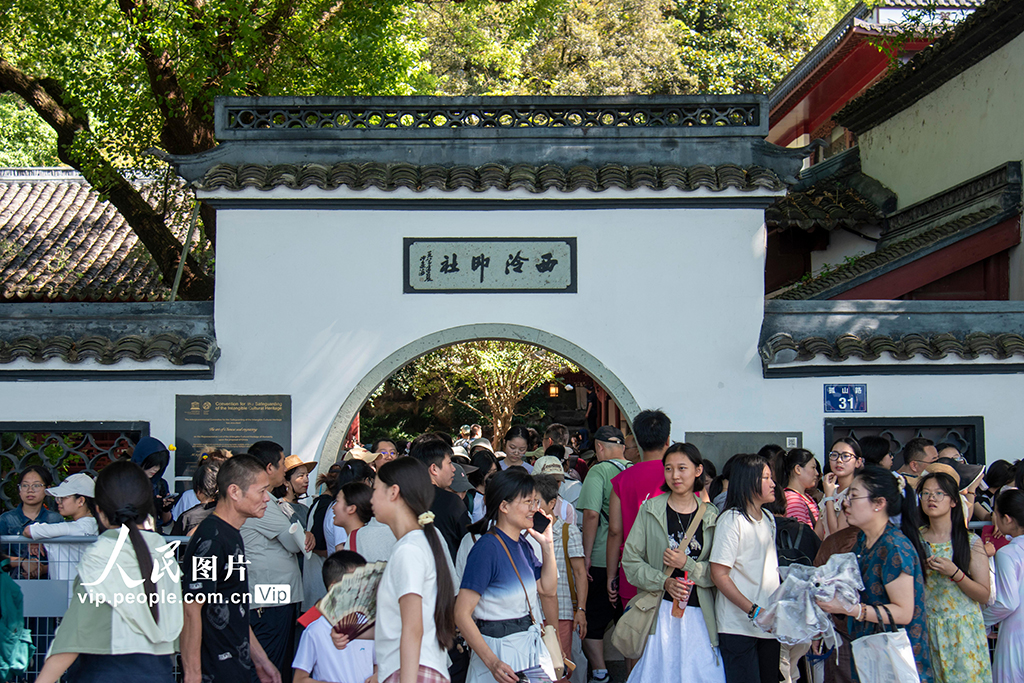 浙江杭州：西湖景区迎客来【4】