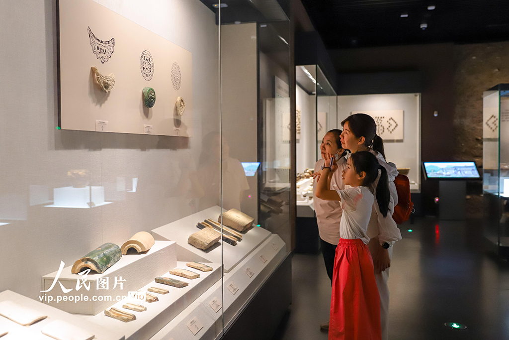 宁夏银川：西夏陵景区游人如织【5】