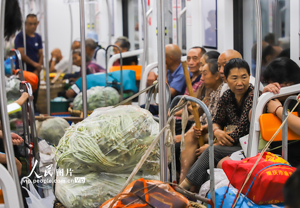 重庆：“背篓专线”惠民生【5】