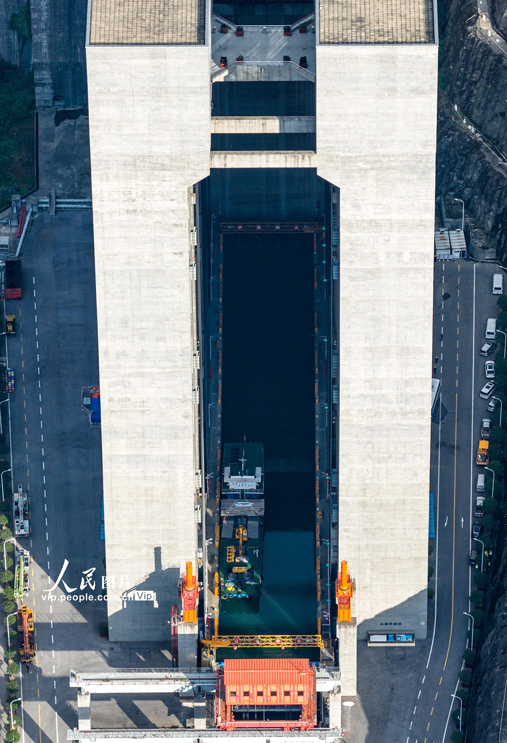 湖北宜昌：三峡升船机启动2025年计划性停航检修【4】