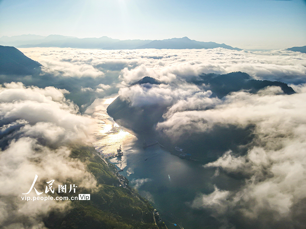 安徽歙县：新安江畔初秋晨韵【5】