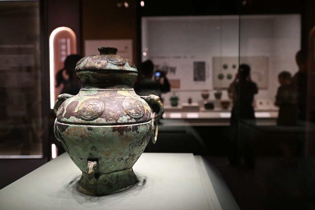 这是8月28日在展览中拍摄的克罍。