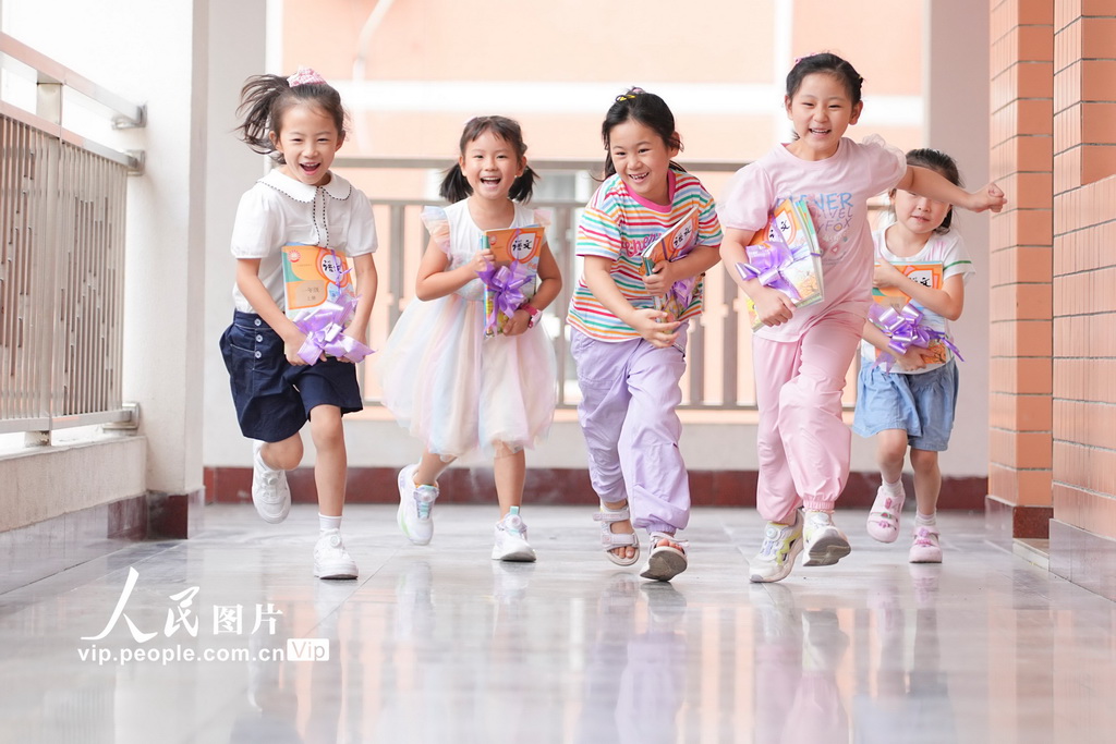 重庆：新生报到迎开学【2】