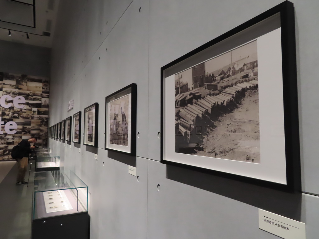 这是9月2日在上海淞沪抗战纪念馆拍摄的抗战照片。新华社记者 许晓青 摄