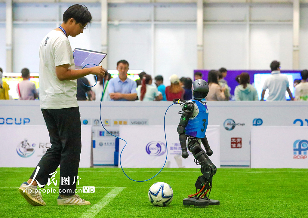 2025亚太机器人世界杯青岛国际邀请赛举行【3】