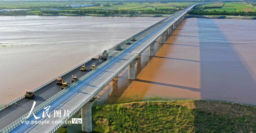 河南孟州:沁伊高速黄河特大桥建设如火如荼【4】