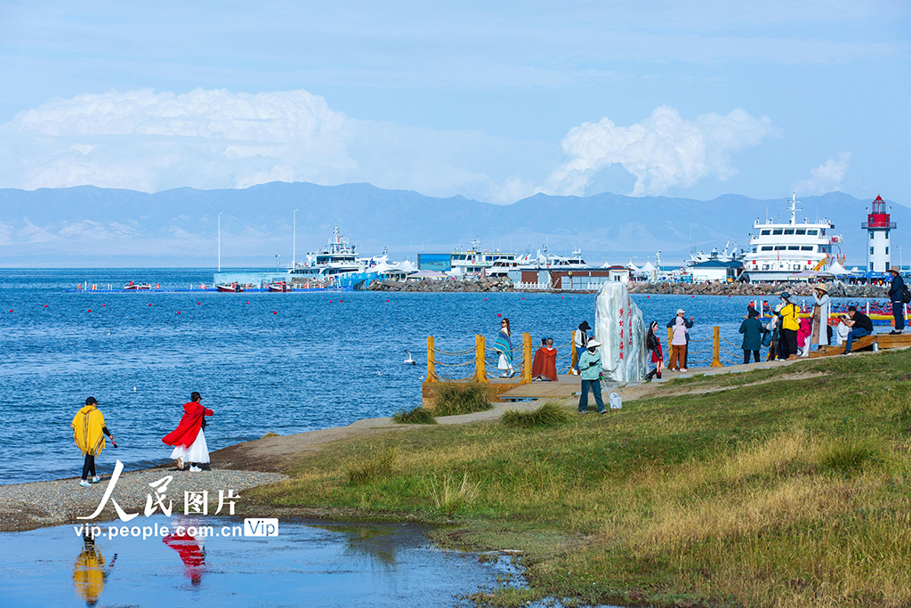 青海湖美景引客来【5】