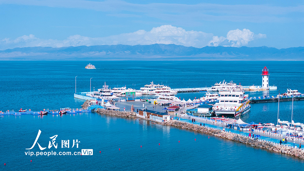 青海湖美景引客来【2】