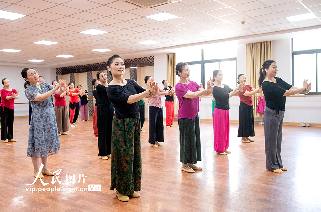 江苏张家港：老年大学助力“老有所学”【3】