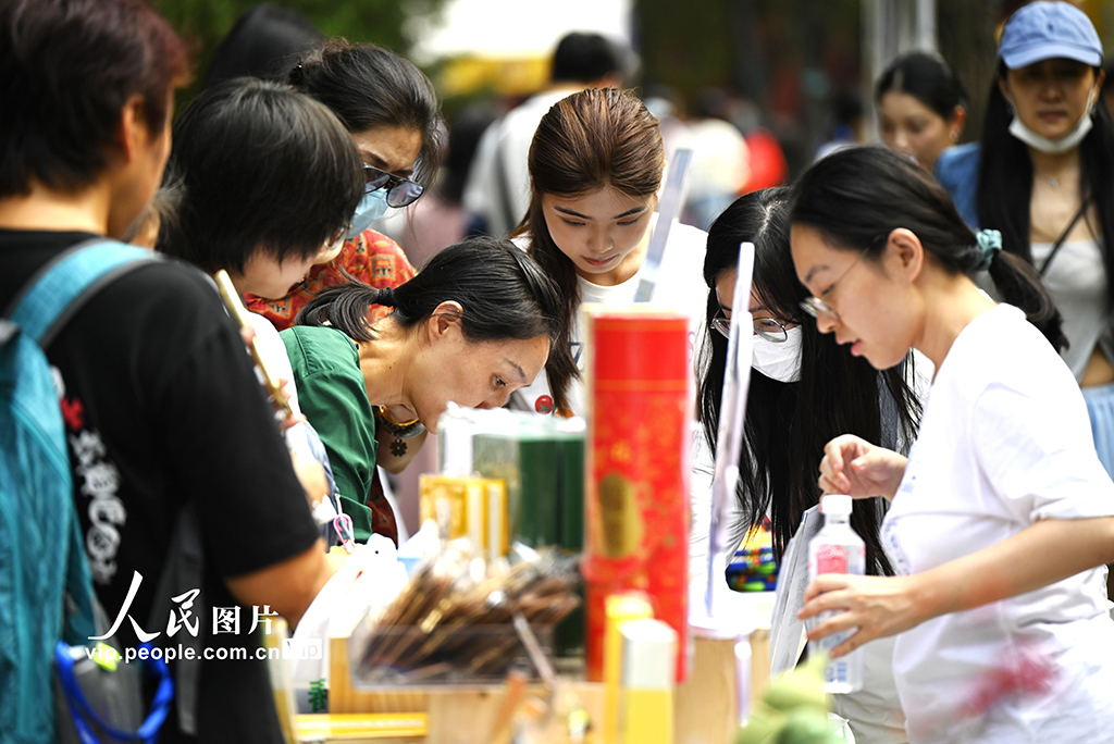 2025“我与地坛”北京书市开启【3】