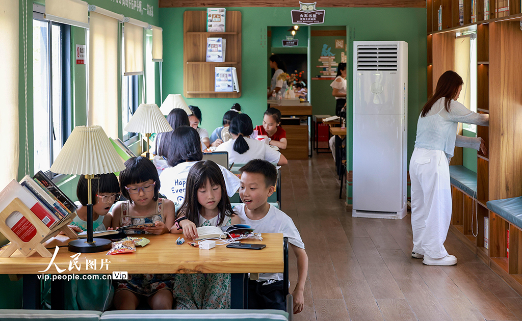 贵州玉屏：“火车书屋”乐享阅读【4】