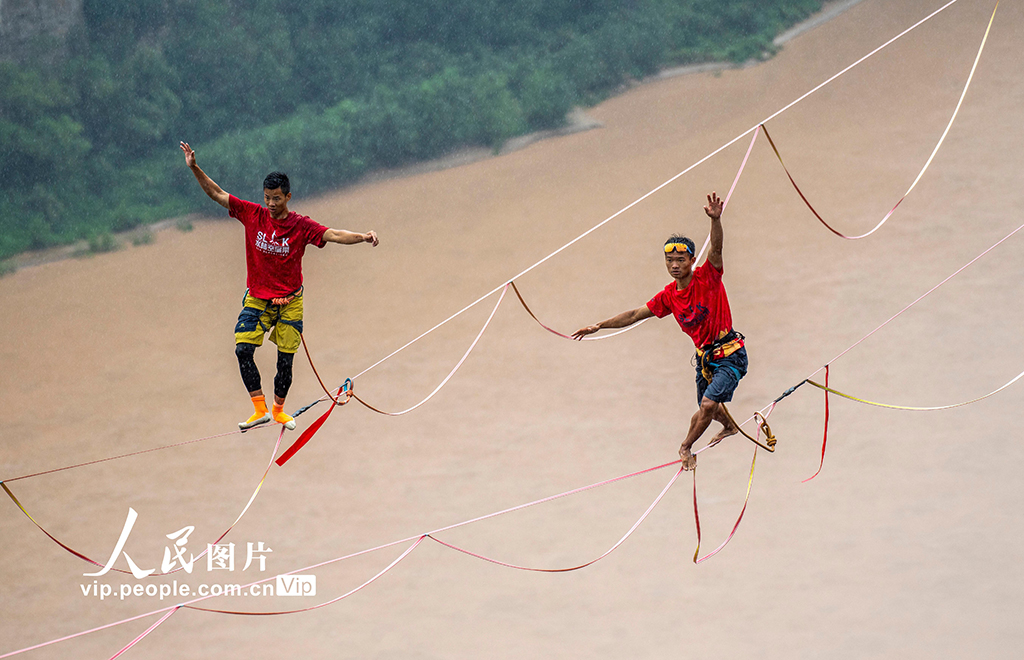 山西河津：高空扁带国际挑战赛举行 中国选手夺冠【3】