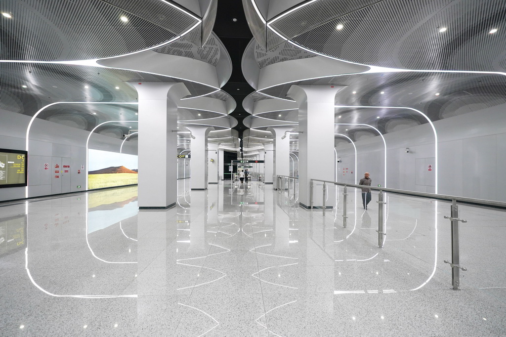 9月17日拍摄的成都地铁17号线二期西大街站一景。新华社记者 胥冰洁 摄