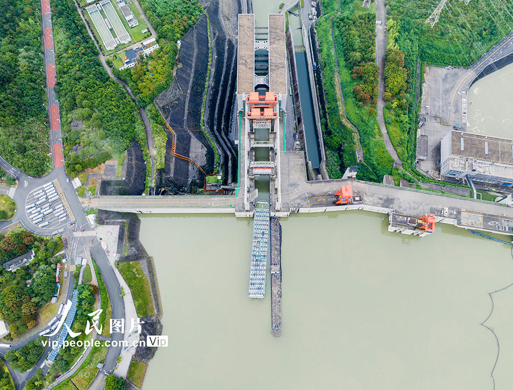 湖北宜昌：三峡升船机圆满完成2025年停航检修任务复航【3】