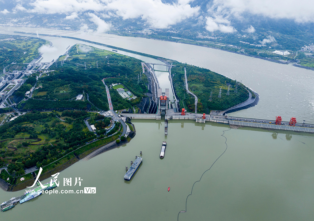 湖北宜昌：三峡升船机圆满完成2025年停航检修任务复航【4】