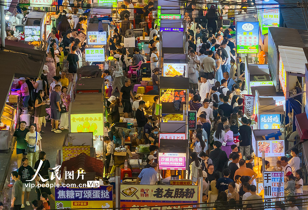 广西南宁：夜市人气旺【3】