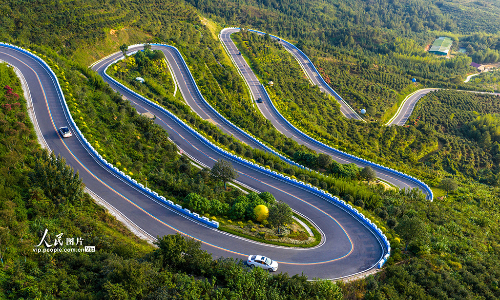 安徽庐江：山路弯弯助力乡村振兴【3】