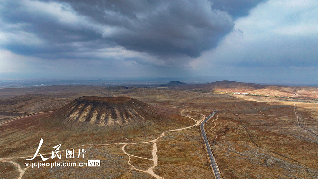 内蒙古乌兰察布：乌兰哈达火山群风景壮美【2】