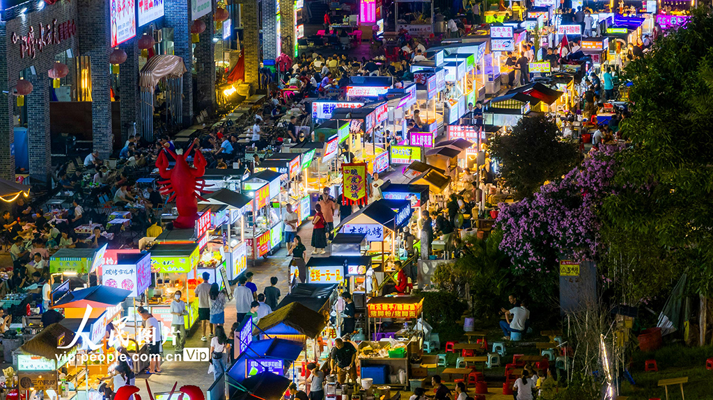 广西梧州：夜市人气旺【2】
