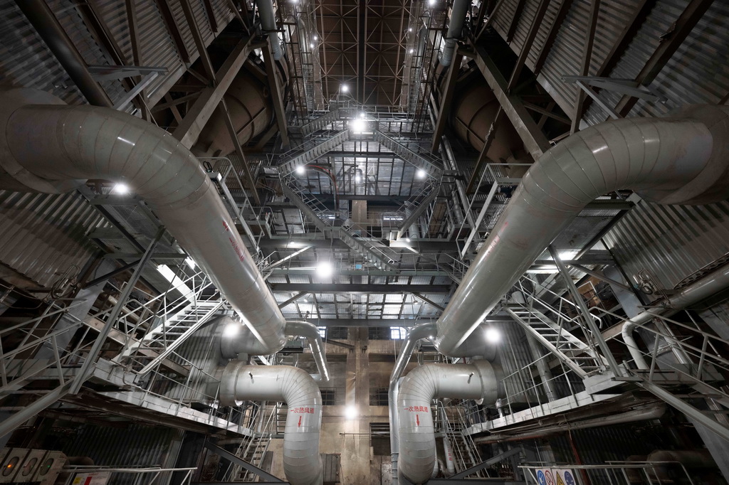 这是10月20日拍摄的哈尔滨市华能集中供热有限公司提标增效改造后的116兆瓦循环流化床热水锅炉。