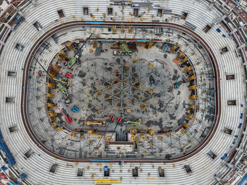 10月21日无人机拍摄的余杭国际体育中心工程体育馆项目。