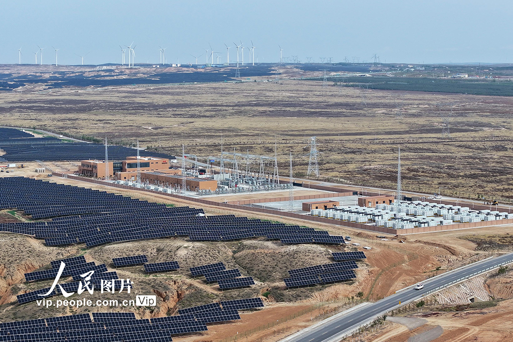 宁夏吴忠：“沙戈荒”清洁能源助力绿色发展【5】