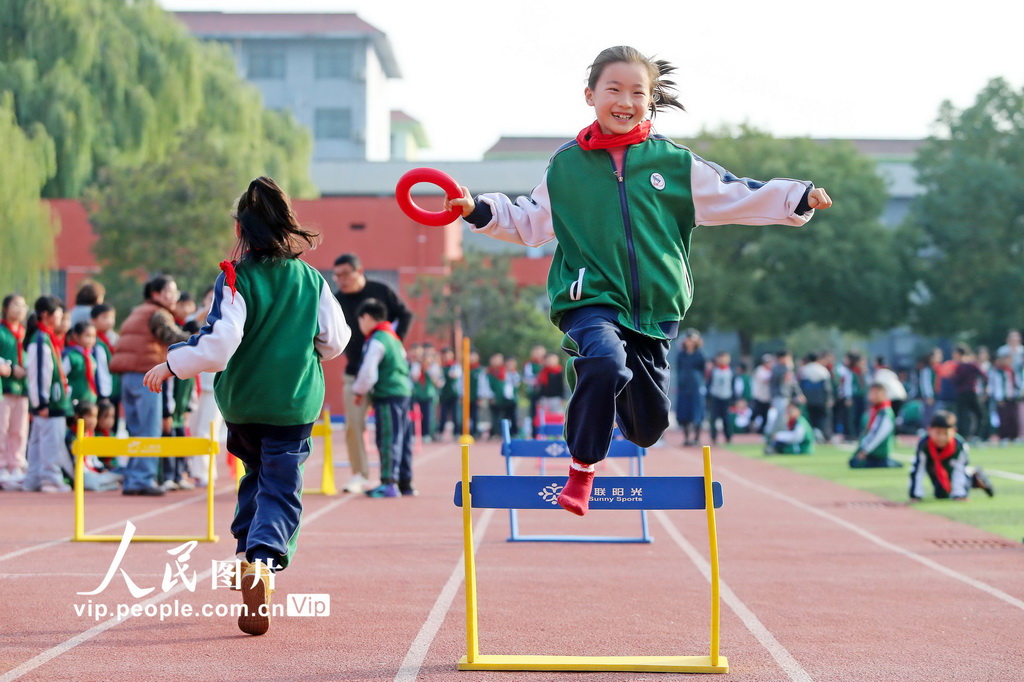 安徽淮北：校园运动会展风采