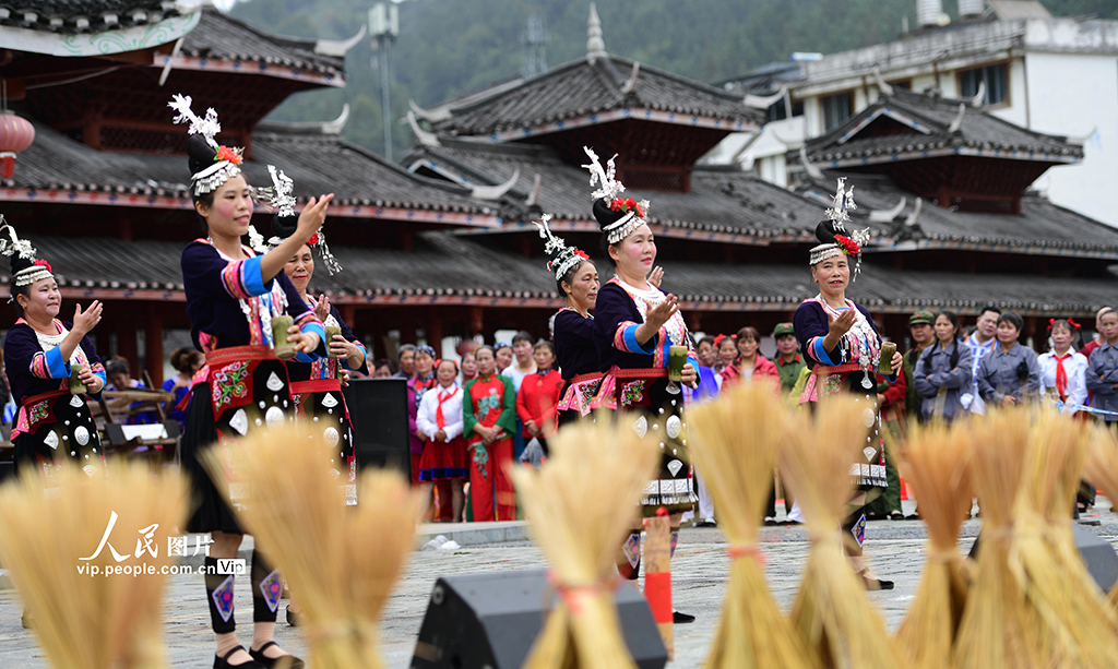 广西龙胜：“糯粑节”庆丰收【6】