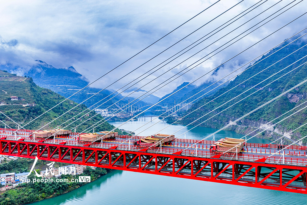 四川屏山：新市金沙江特大桥完成荷载试验【4】