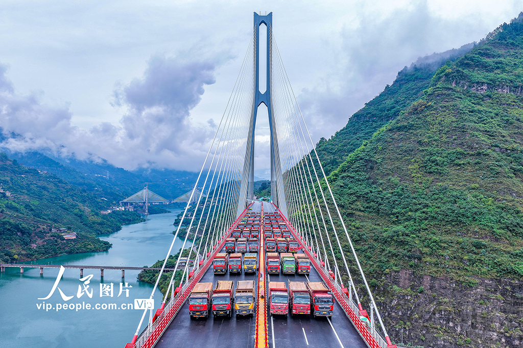 四川屏山：新市金沙江特大桥完成荷载试验【5】