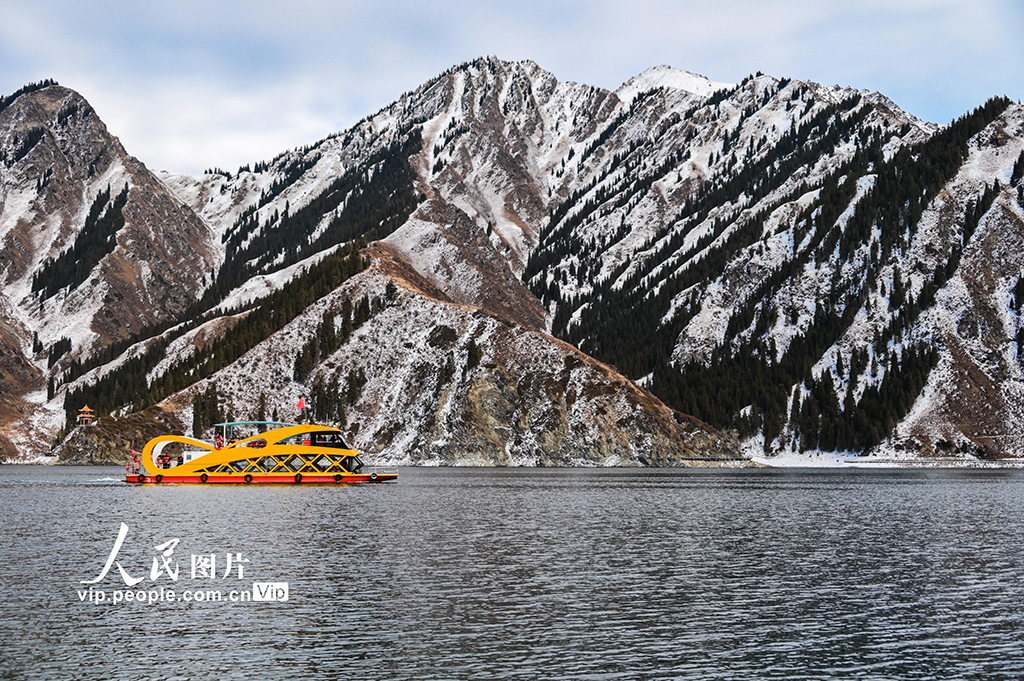 新疆阜康：天山天池景区迎客来【9】