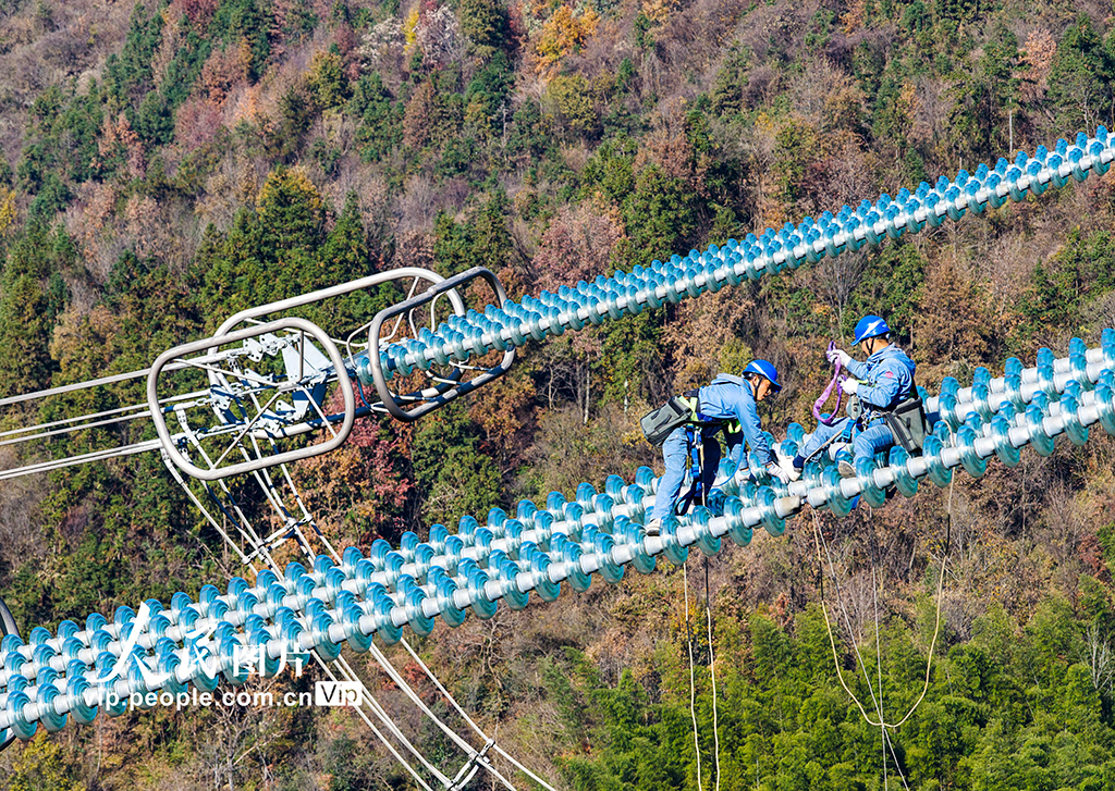 安徽六安：应对寒潮 保冬季电力供应【3】