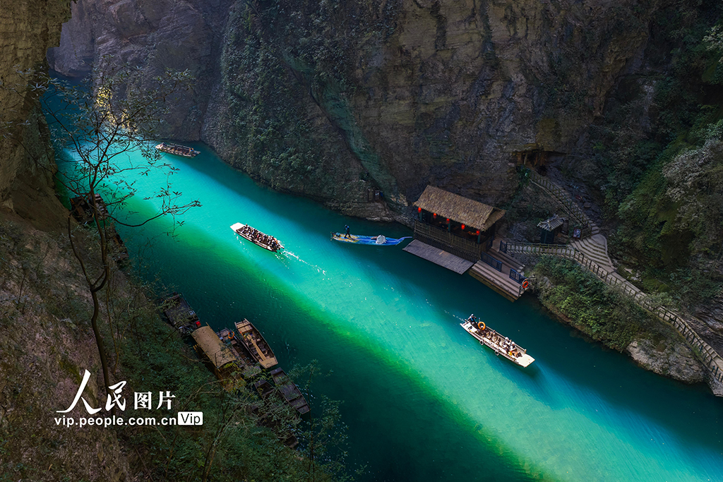 湖北鹤峰：舟行碧波上 人在画中游【3】