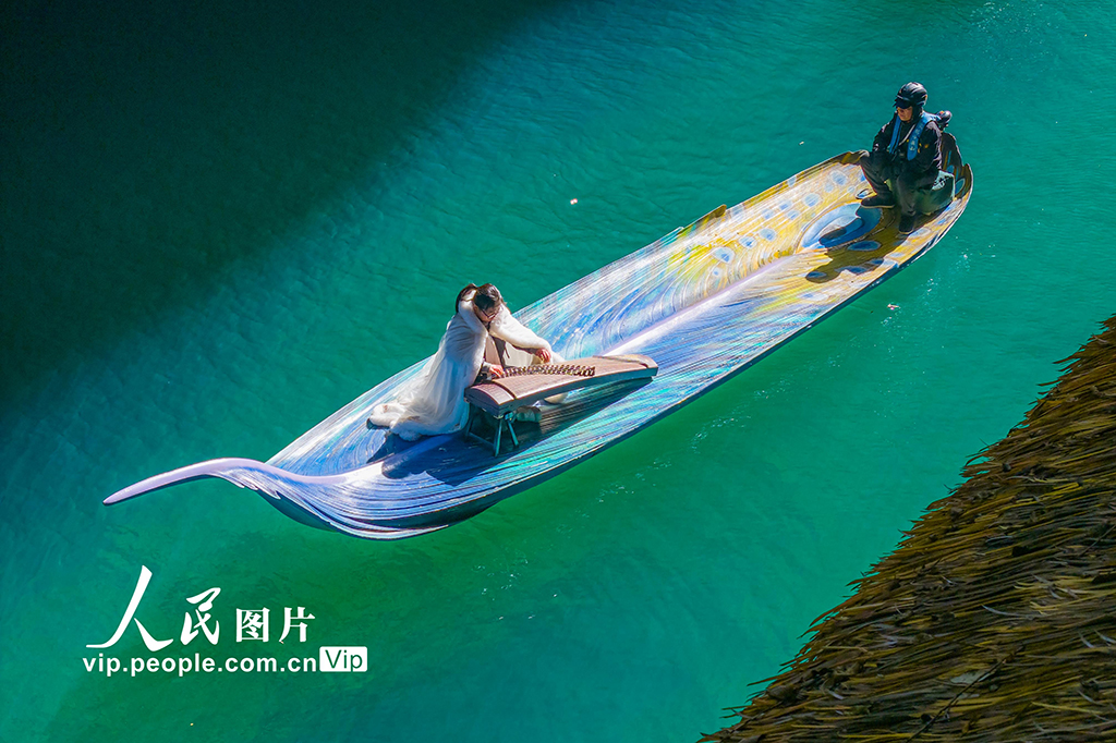 湖北鹤峰：舟行碧波上 人在画中游【2】