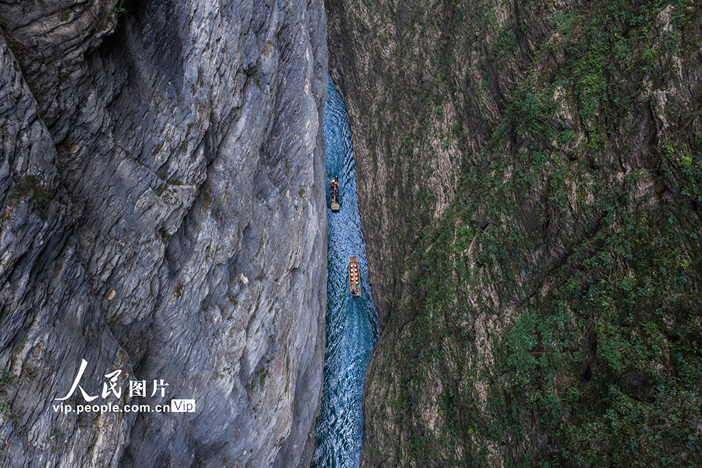 湖北鹤峰：舟行碧波上 人在画中游【5】
