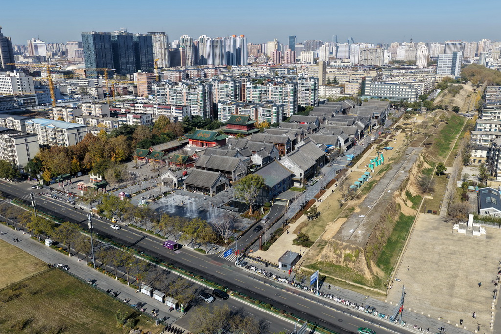 这是2025年11月21日拍摄的“亳都·新象”街区（无人机照片）。新华社记者 李嘉南 摄