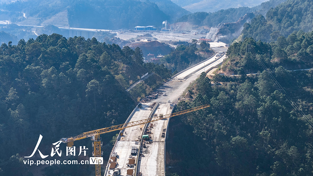 云南文山:那兴高速公路建设有序推进【6】