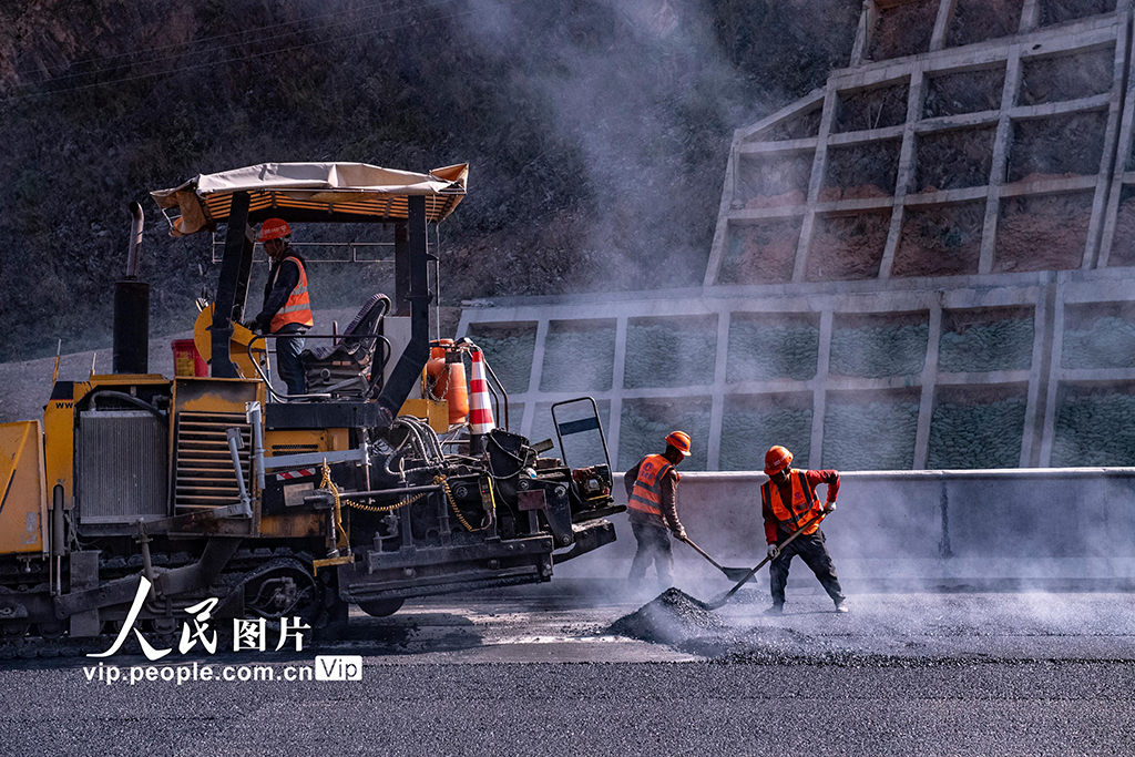 云南文山:那兴高速公路建设有序推进【8】