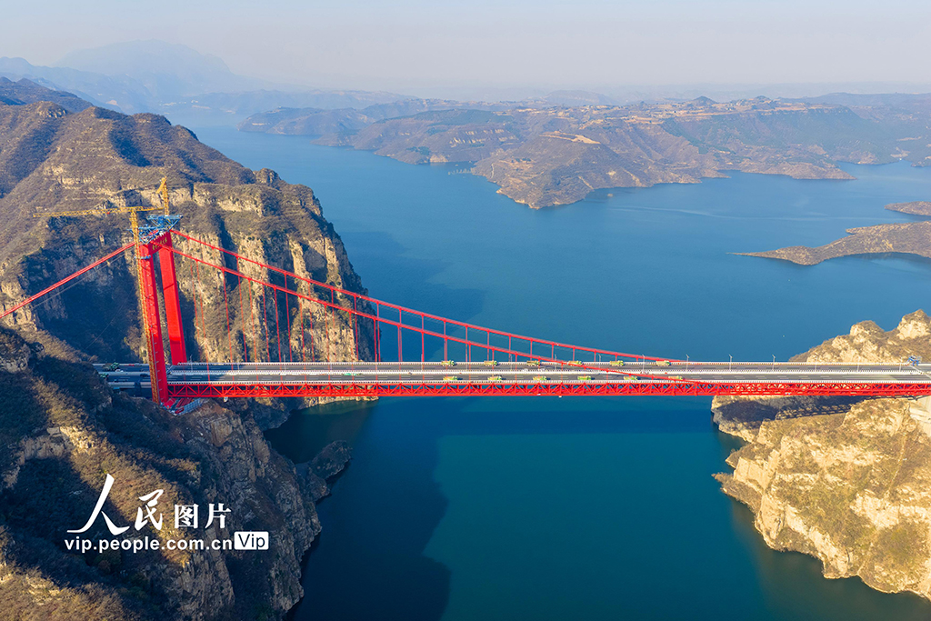 河南济源:黄河三峡大桥进行荷载试验【2】