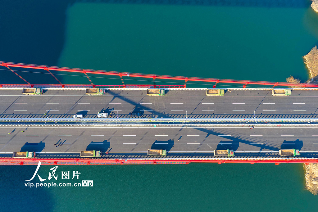 河南济源:黄河三峡大桥进行荷载试验【3】