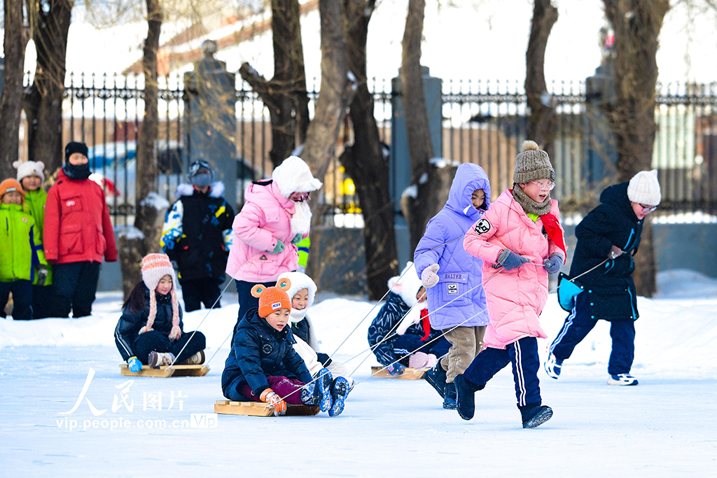 内蒙古呼伦贝尔：冰雪校园 美育童心【3】