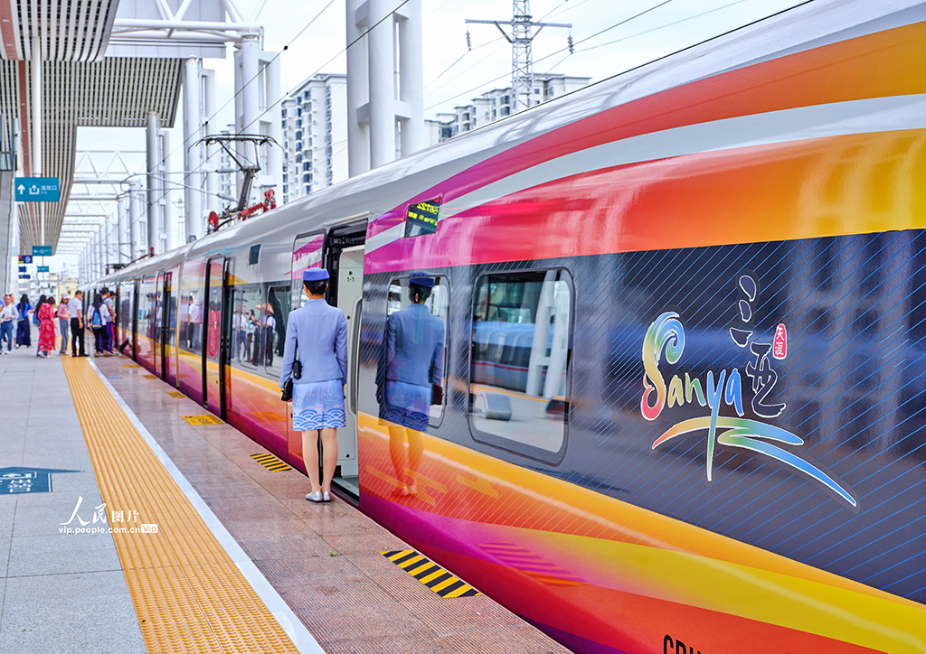 海南三亚：“三乐”主题列车开行一年【2】