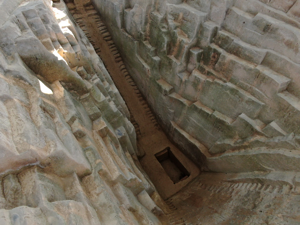 12月8日拍摄的陕西清涧瓦窑沟墓地M8号墓（无人机照片）。