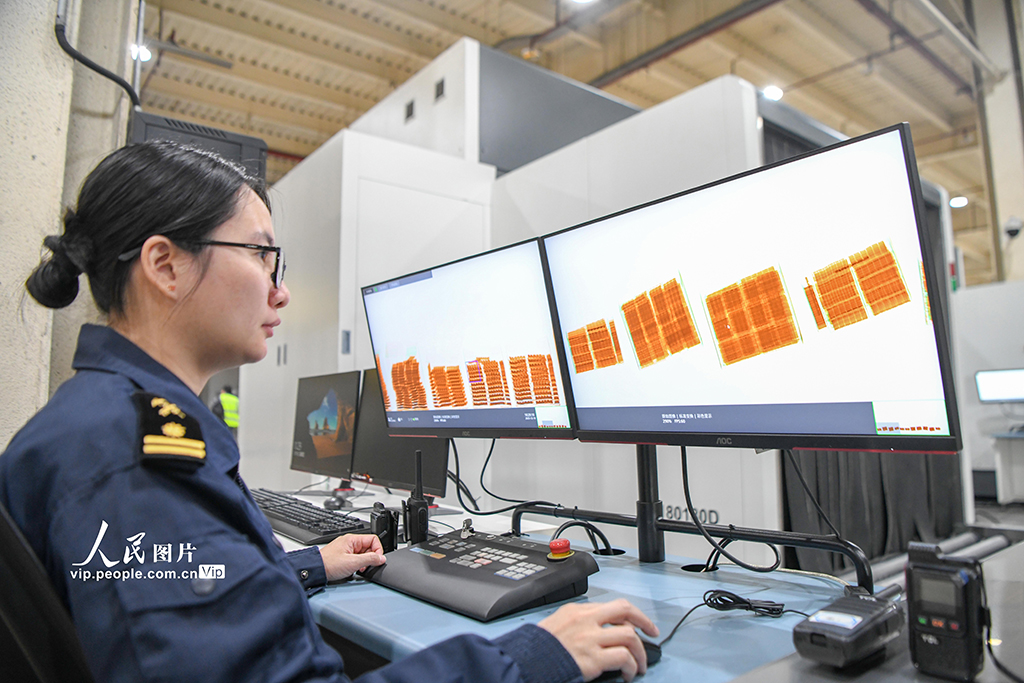 海南封关运作首日 海口美兰机场迎来第一批加工增值免关税货物出岛【7】