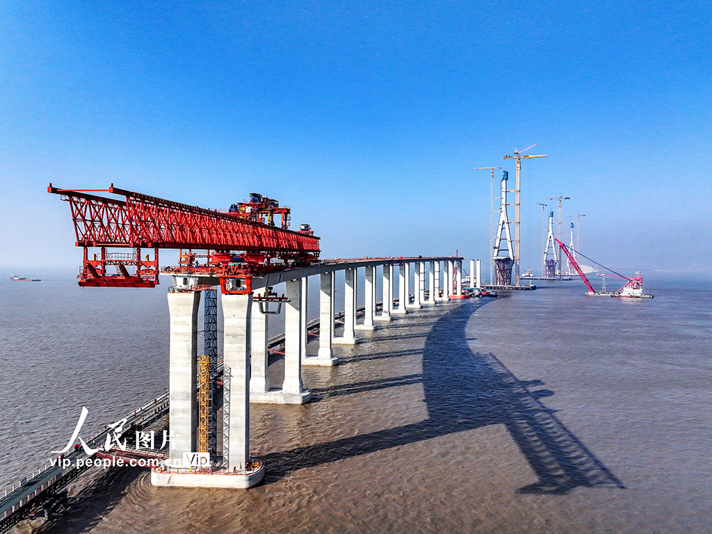 浙江舟山：青龙门大桥东引桥架设完成【2】