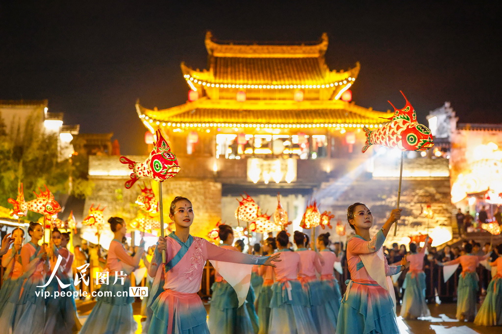 安徽歙县：非遗鱼灯舞动古城【5】